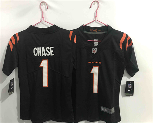 Women Nike Bengals 1 Ja'Marr Chase Black 2021 NFL Draft Vapor Untouchable Limited Jersey