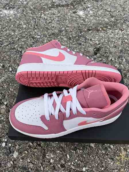Women's Running Weapon Air Jordan 1 Low 'Desert Berry' Coral Chalk Shoes 428