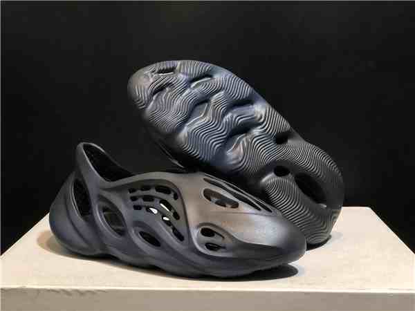 Men's Yeezy Foam Runner  Mineral Blue Slide  us5.5-us13crocs