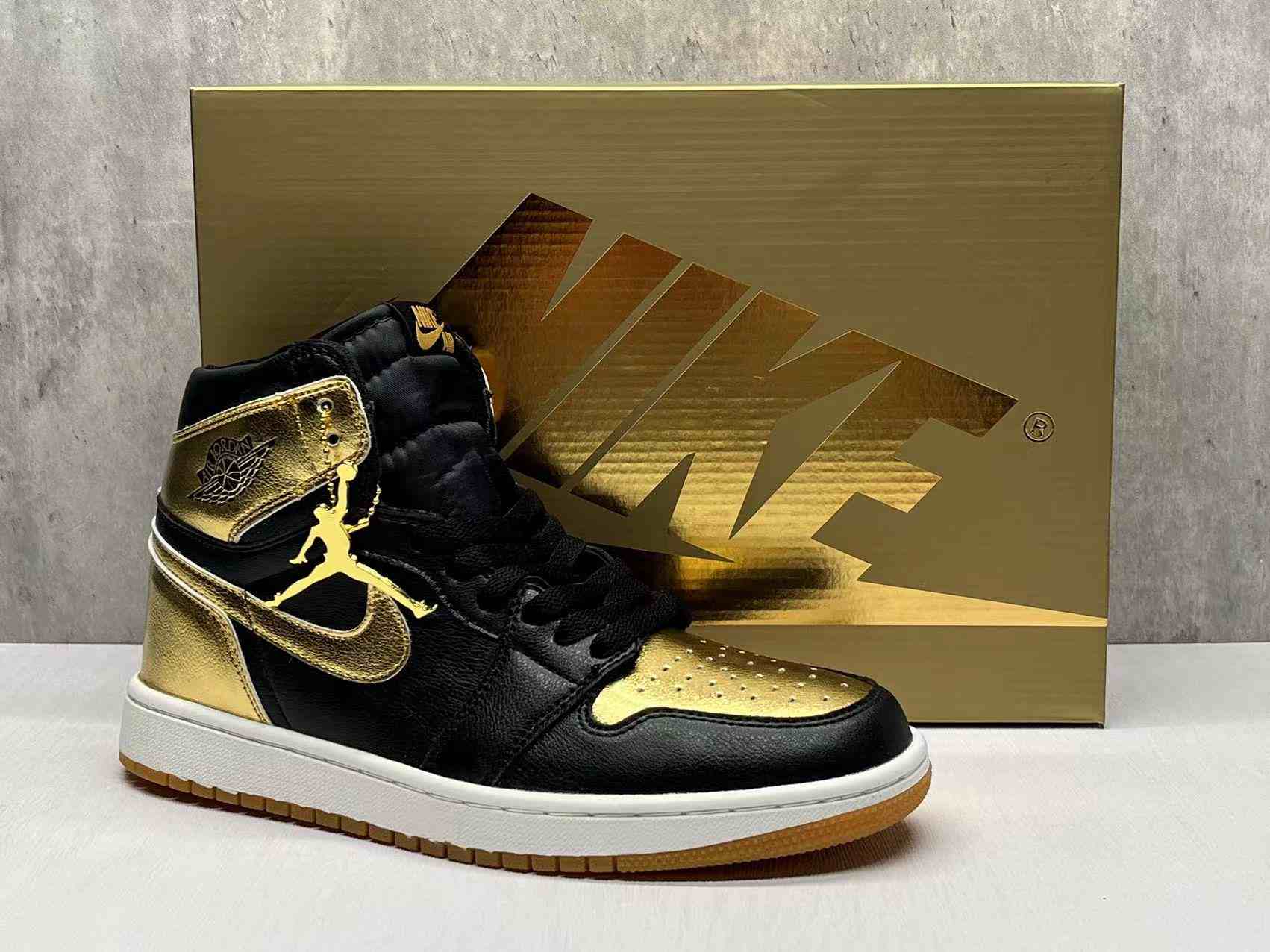 Women's Air Jordan 1 Black Gold  us5.5-us13 Shoes